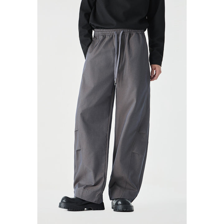 Men's Loose Cropped Cargo Pants with Drawstring and Knee Pleats Mune Fashion