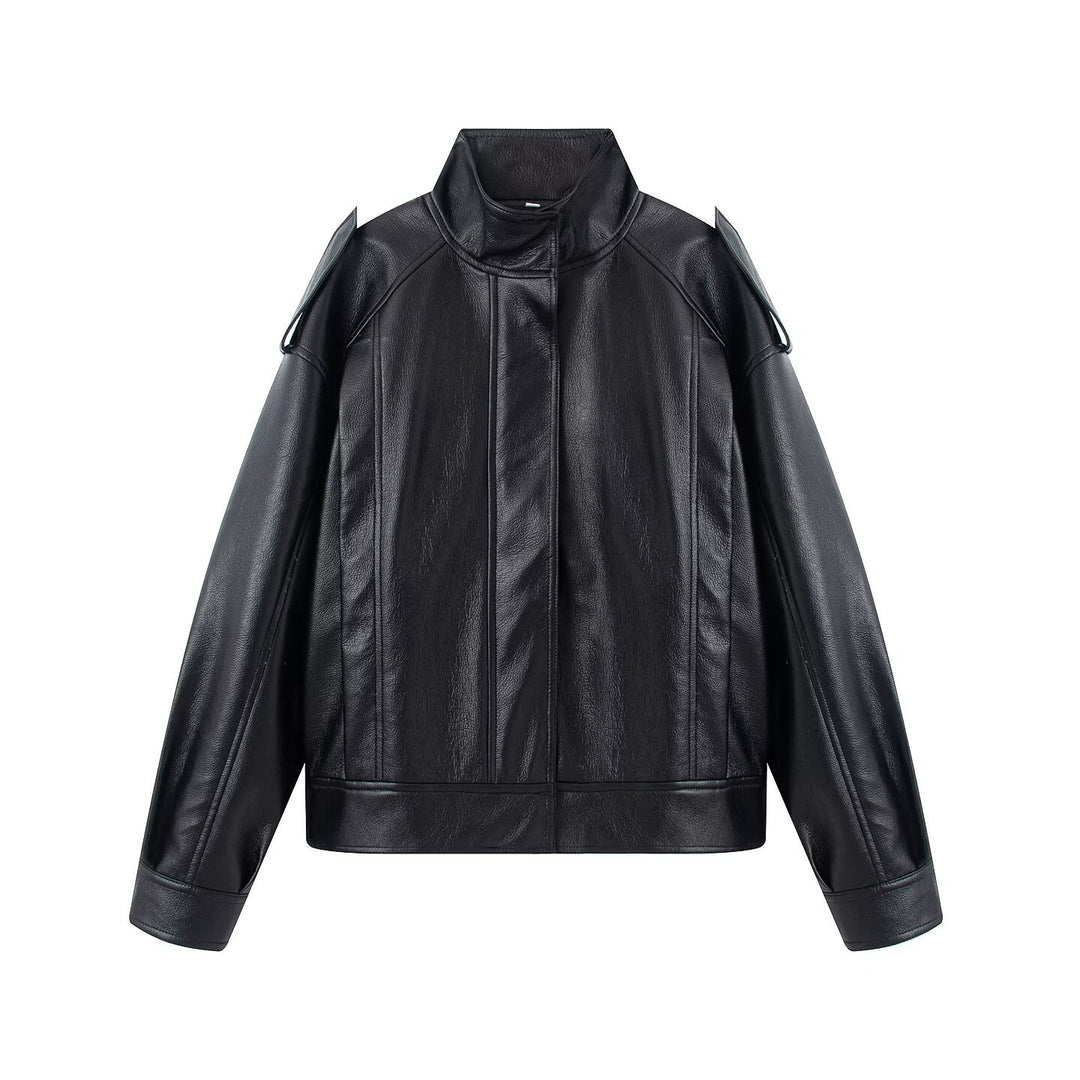 Women's short jacket in leather look with stand-up collar, dropped shoulder section and decorative shoulder epaulettes Mune Fashion