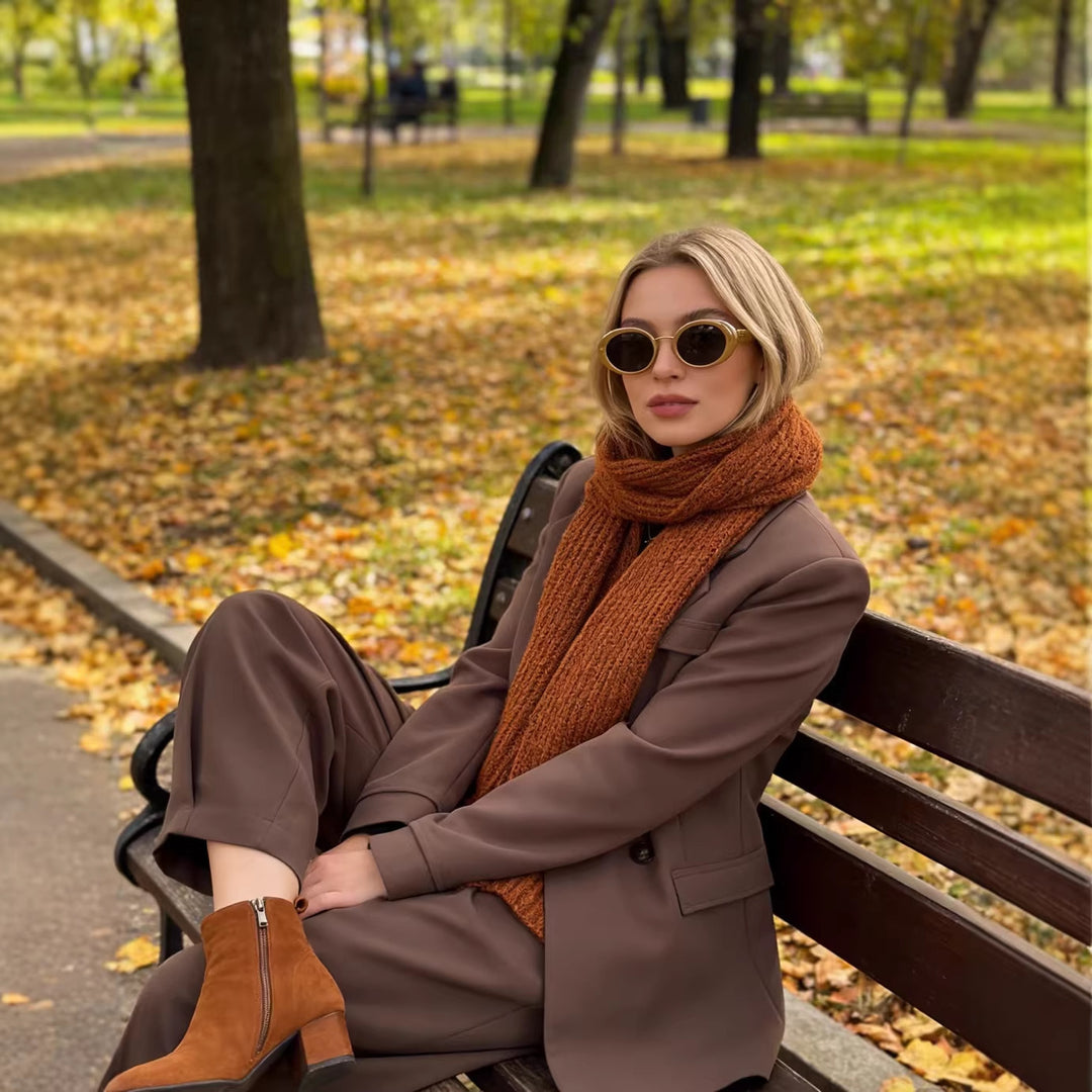 Women's Two-Piece Suit Set with Tailored Double-Breasted Blazer and High-Waisted Pleated Trousers Mune Fashion