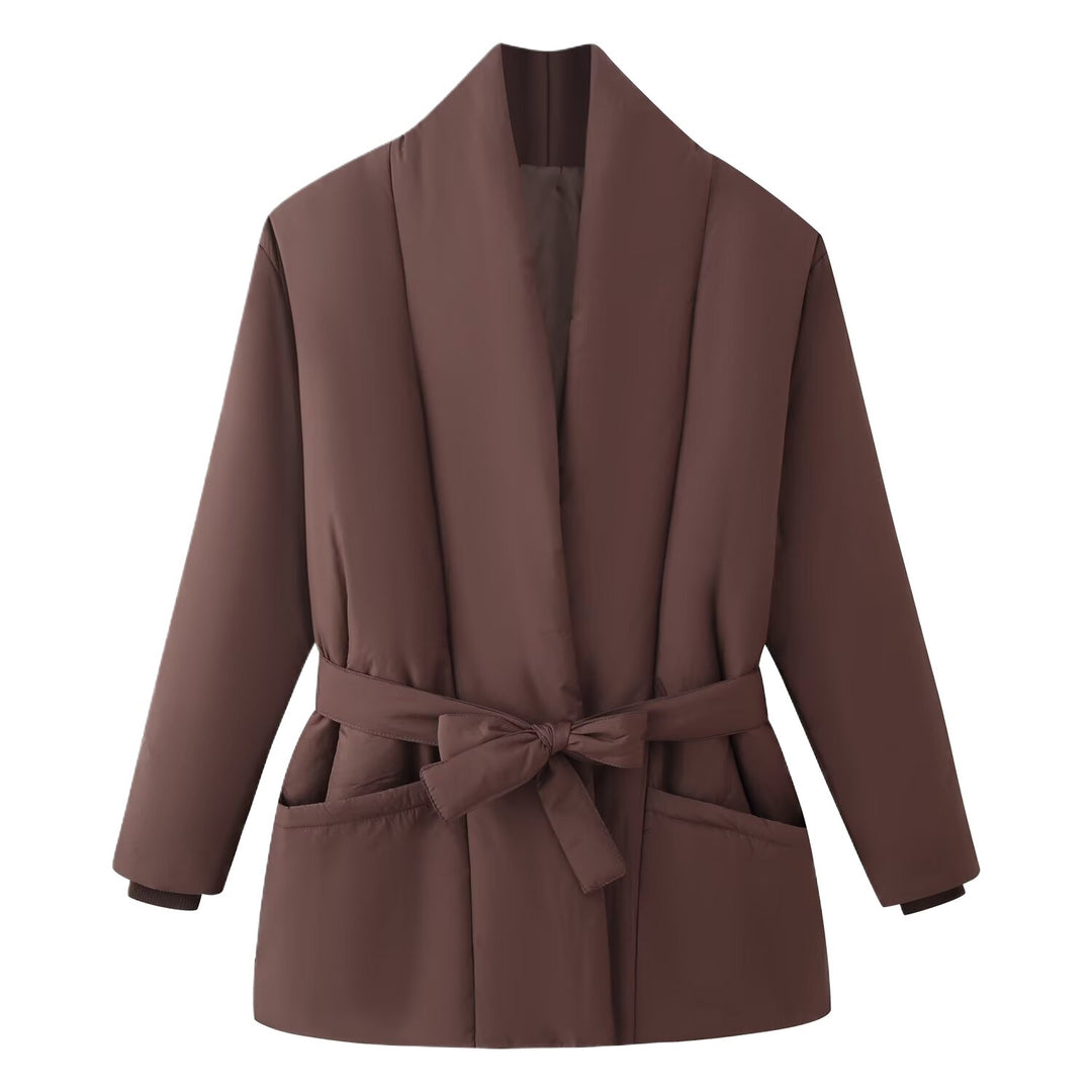 Women's short quilted coat with shawl collar, waist belt and patch pockets Mune Fashion