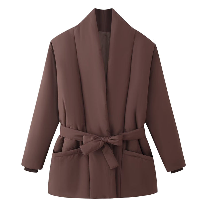 Women's short quilted coat with shawl collar, waist belt and patch pockets Mune Fashion