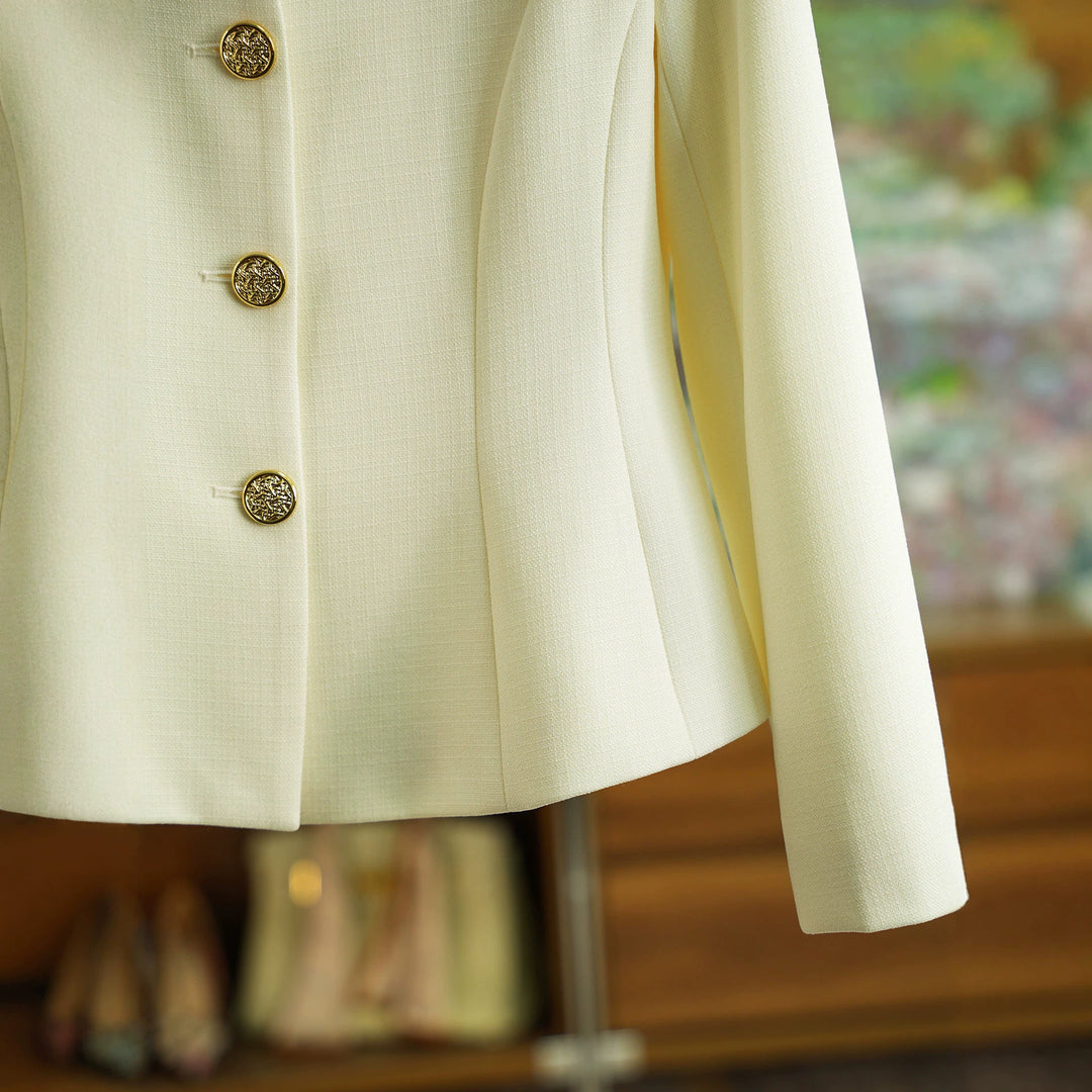 Women's elegantly tailored blazer with decorative buttons Mune Fashion
