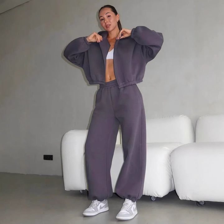 Women Oversize Sweatset with Zipper Bomber Jacket and Highwaist Jogging Pants Mune Fashion