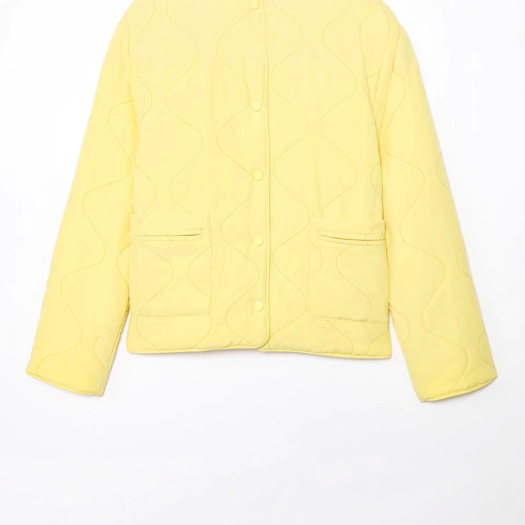 Women's quilted transitional jacket with wave stitching, V-neck and snap button placket Mune Fashion