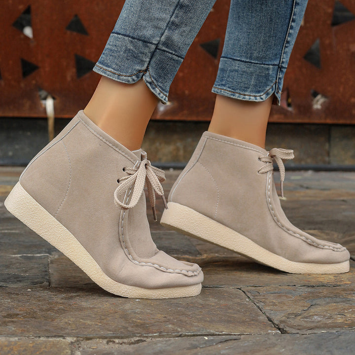 Women's ankle-high lace-up boots with moccasin seam, soft insole and crepe sole Mune Fashion