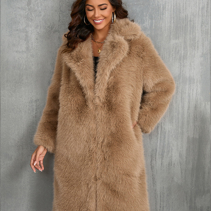Women's Luxurious Faux Fur Coat with Elegant Cut Mune