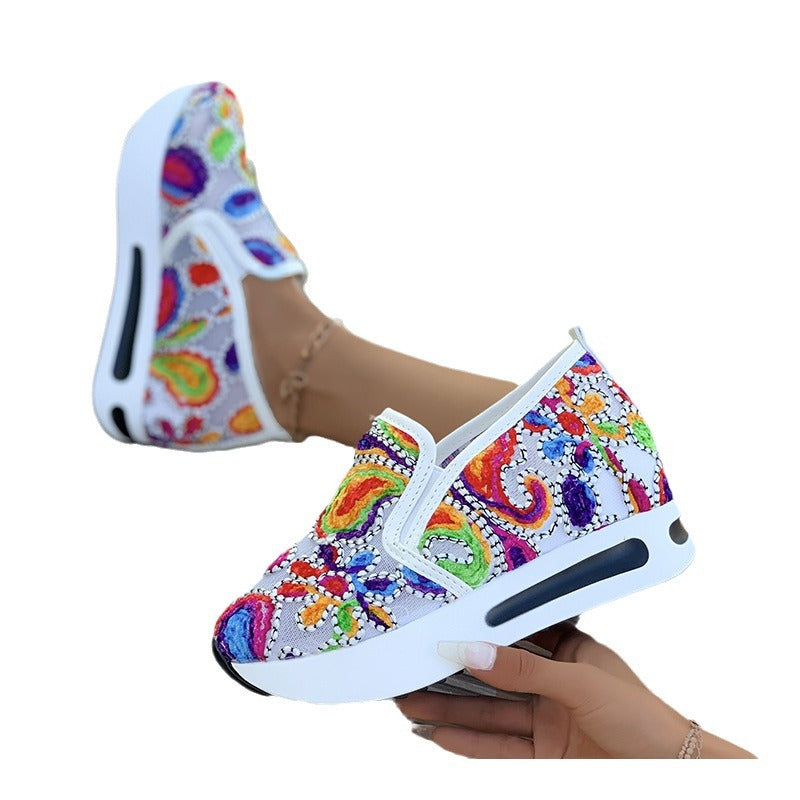 Women's fashionable Slip-On Sneakers with colorful embroidery design Mune Fashion