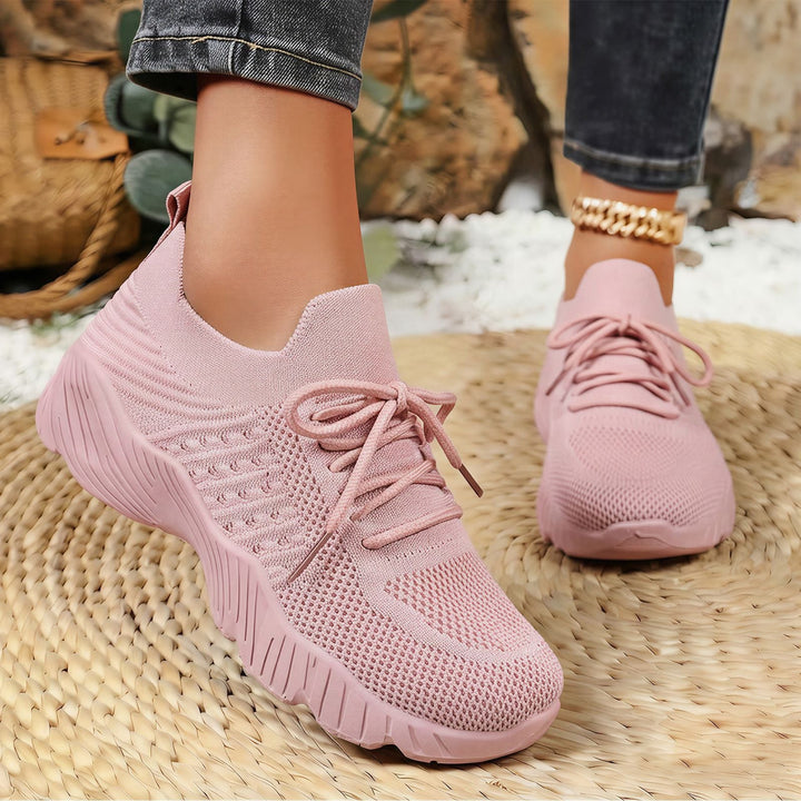 Women's Breathable sporty sneakers with elastic upper Mune Fashion