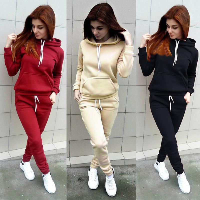 Ladies' tracksuit set made of soft fleece with hoodie and joggers Mune Fashion