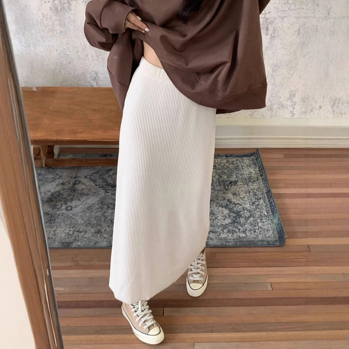 Women's Long Cord Skirt with High Waist and Ribbed Texture Mune Fashion
