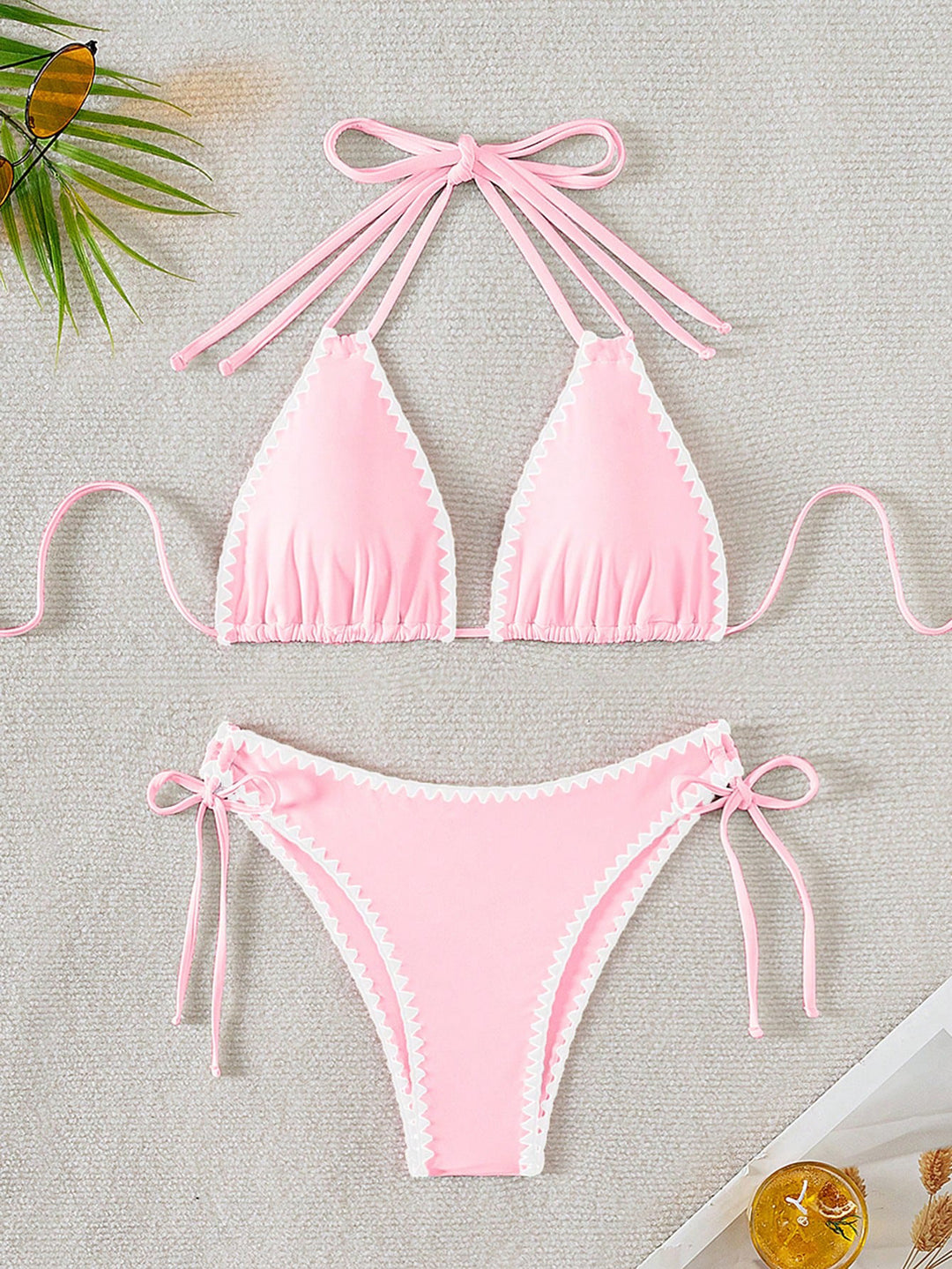 Women's triangle bikini with playful contrast seams Mune Fashion