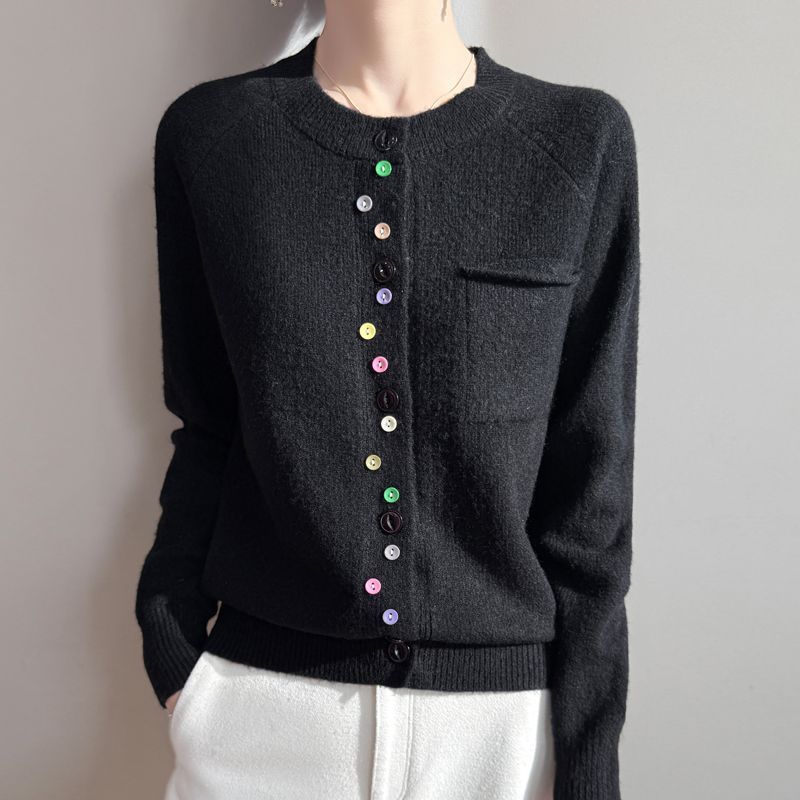 Women's fashionable knit cardigan with colorful buttons Mune Fashion