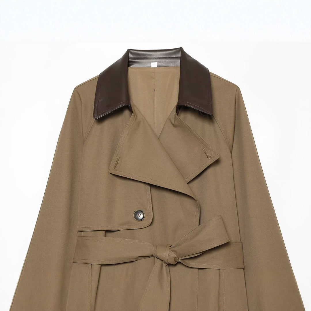 Women's short-cut trench coat with contrasting leather collar and waist belt Mune Fashion