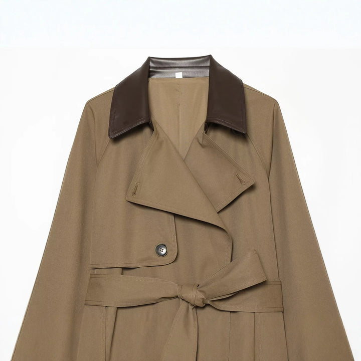 Women's short-cut trench coat with contrasting leather collar and waist belt Mune Fashion