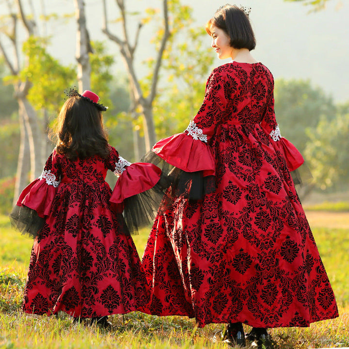 Girls' fairytale ball gown with ruffle details Mune Fashion