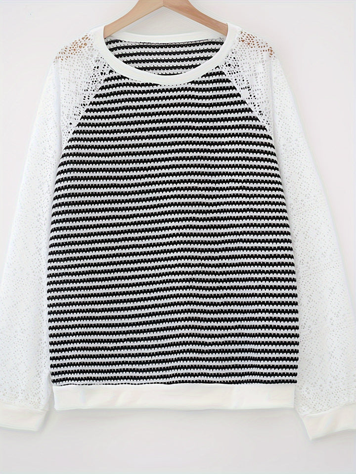 Women's pullover with waffle structure, raglan shape and transparent lace sleeves Mune Fashion