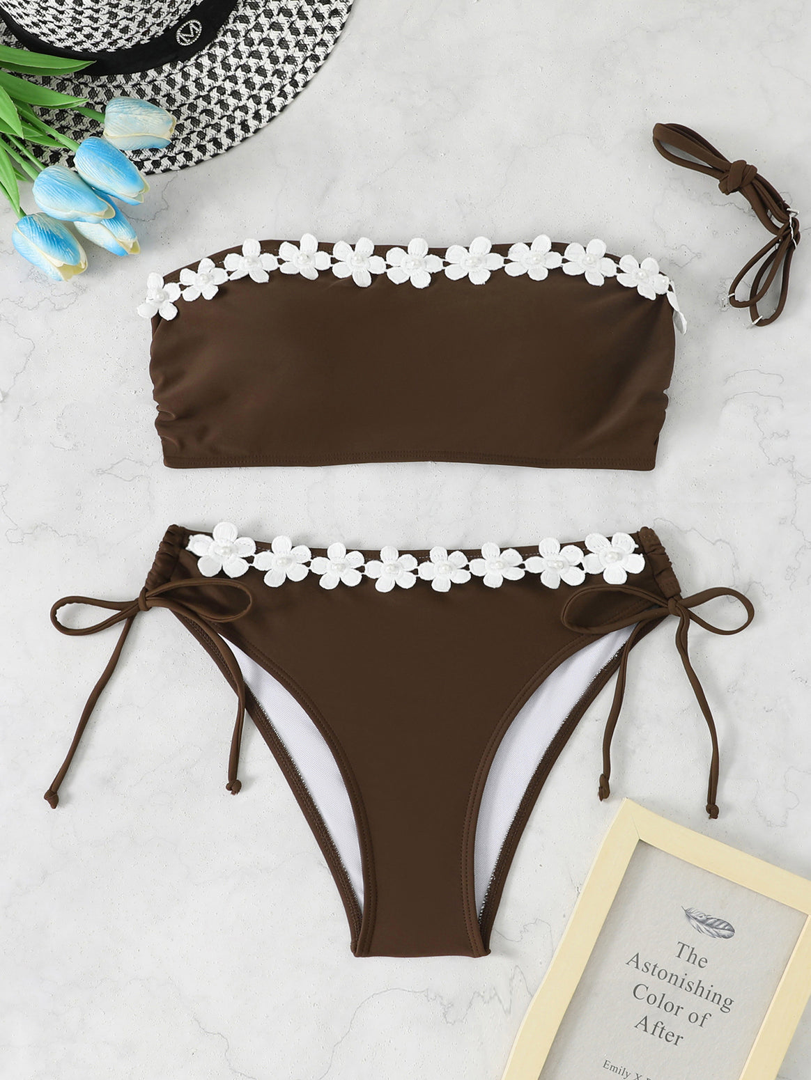 Women's bandeau bikini with feminine floral appliqués and adjustable straps Mune Fashion