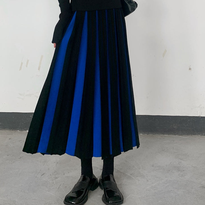 Ladies Elegant Pleated Skirt with Contrasting Stripes Mune Fashion