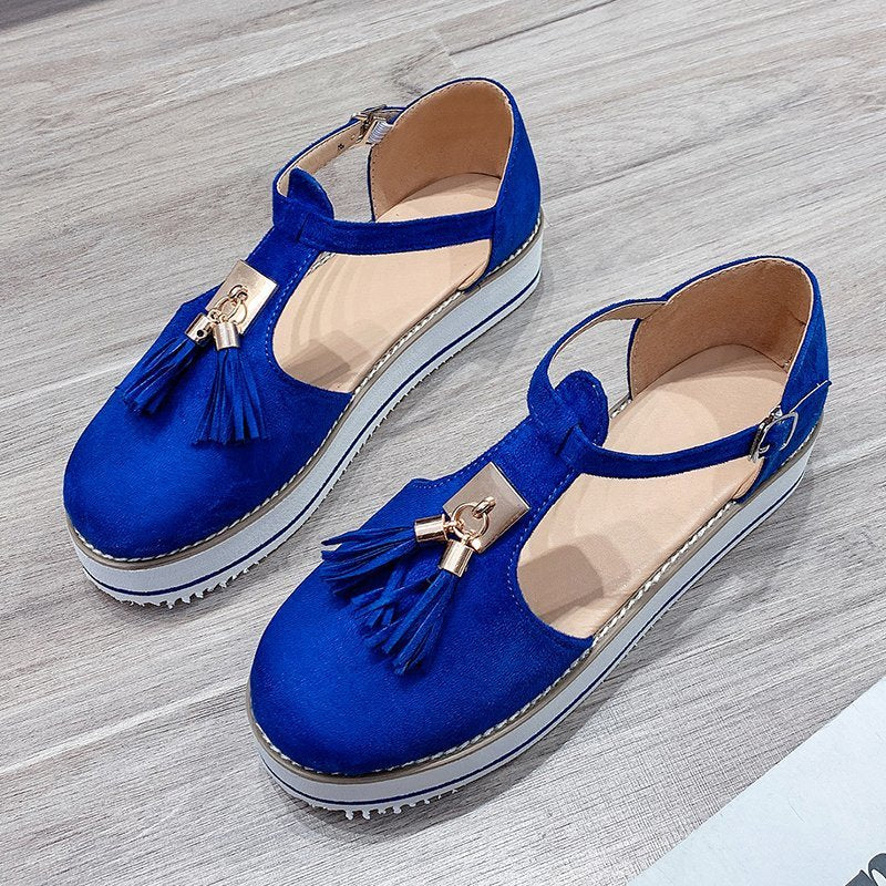 Women T-Strap Platform Sandal made of suede imitation with tassel appliqué and adjustable heel strap Mune Fashion