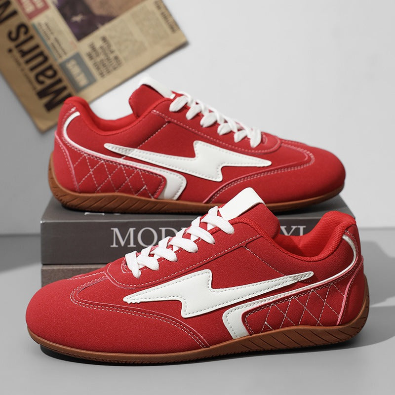 Women's lightweight retro skate sneakers with quilted sidewall, padded ankle collar, and non-slip rubber outsole Mune Fashion