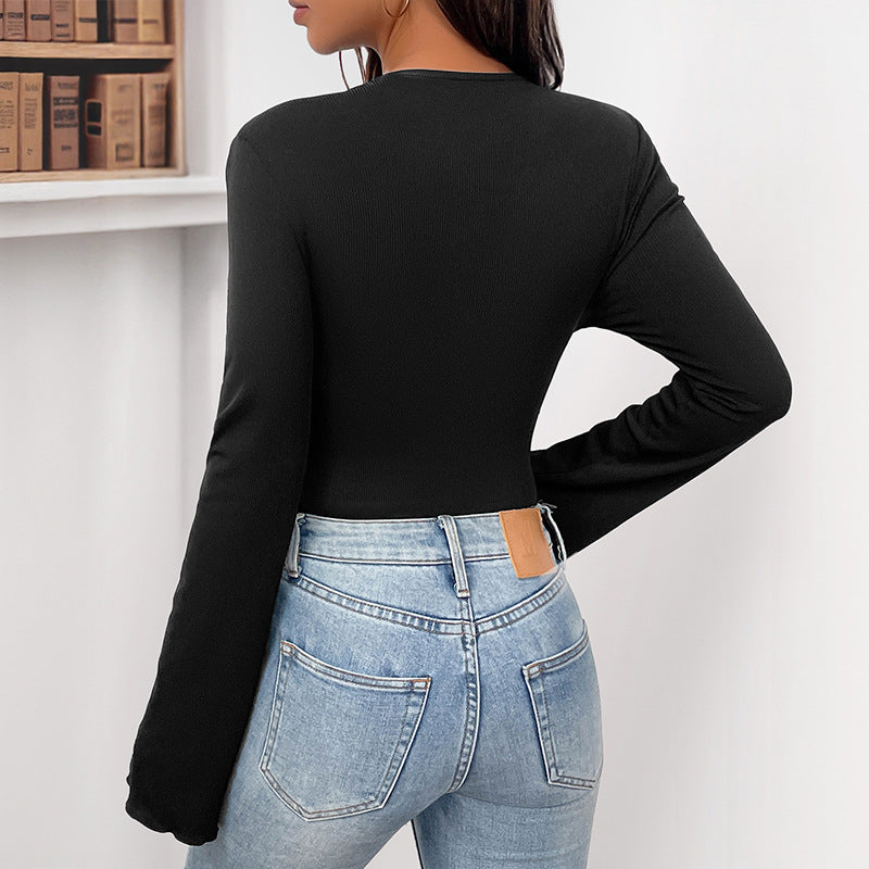 Women\'s figure-hugging bodysuit with asymmetric organza flower appliqué and bell sleeves Mune Fashion