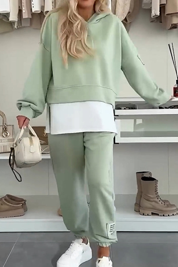 Women's cozy short hoodie and jogger set made of soft cotton blend Mune Fashion