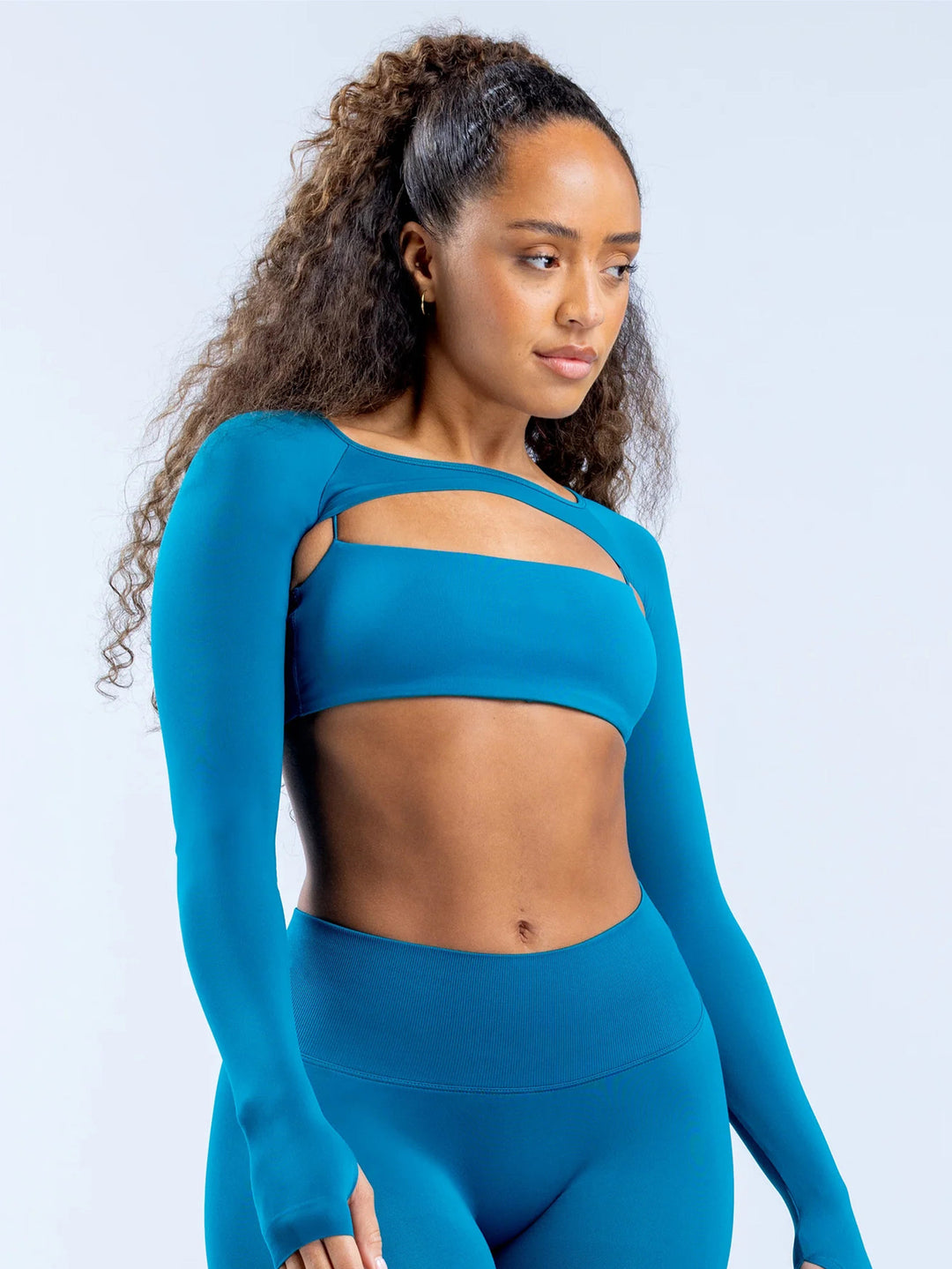 Women's sporty bikini top with narrow straps Mune Fashion
