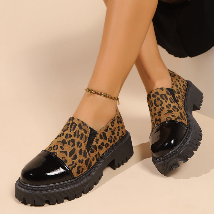 Women's trendy chunky loafer with animal print, patent toe cap and profiled tractor sole Mune Fashion
