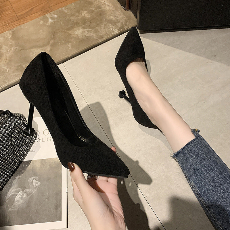 Ladies lace pumps with geometric stiletto heel and soft suede upper Mune Fashion