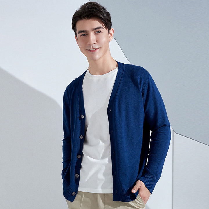 Men's Lightweight Fine Knit Cardigan with V-Neck and Business Silhouette Mune Fashion
