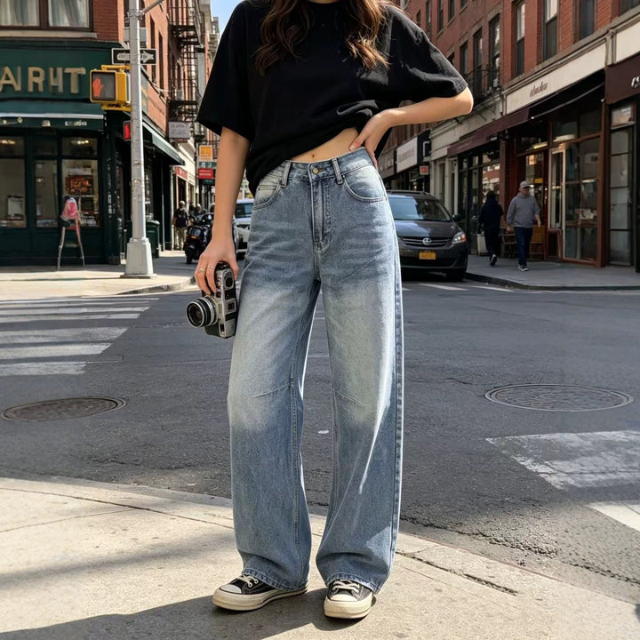 Ladies high-waisted wide jeans with straight leg, knee patches and classic five-pocket cut Mune Fashion
