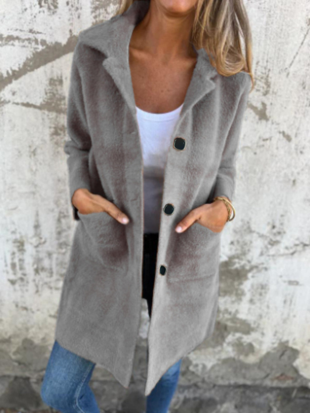 Women Teddy coat with oversized collar, decorative buttons and side pockets Drune
