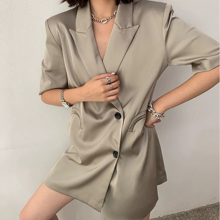 Women's Elegant Satin Blazer with Double Button Placket Mune Fashion
