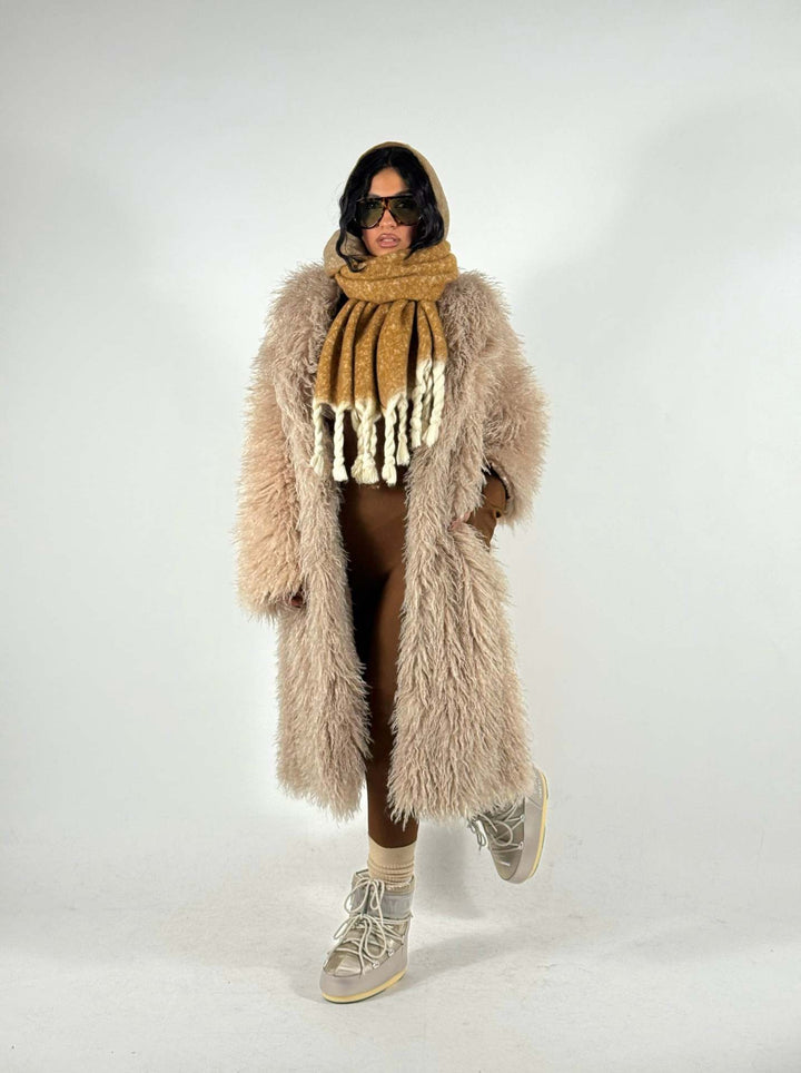 Women's Maxi Long Faux Fur Coat with Long Pile and Oversized Silhouette Mune Fashion