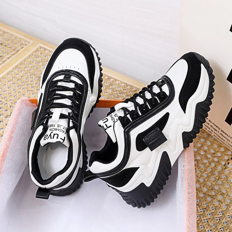 Ladies sporty sneakers with cushioning sole and stylish design Mune Fashion