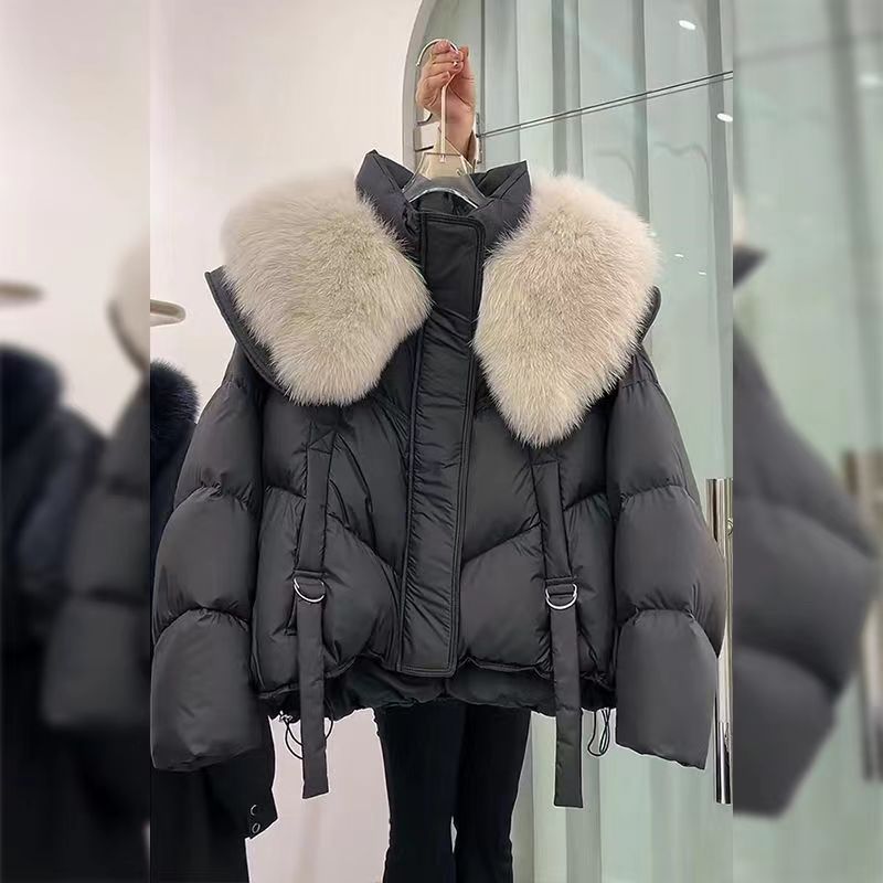 Ladies nano short thermo puffer jacket with detachable faux fur collar, high closing stand-up collar, and drawstring hem Mune Fashion