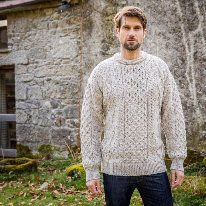 Men's fashionable knitted sweater with cable pattern