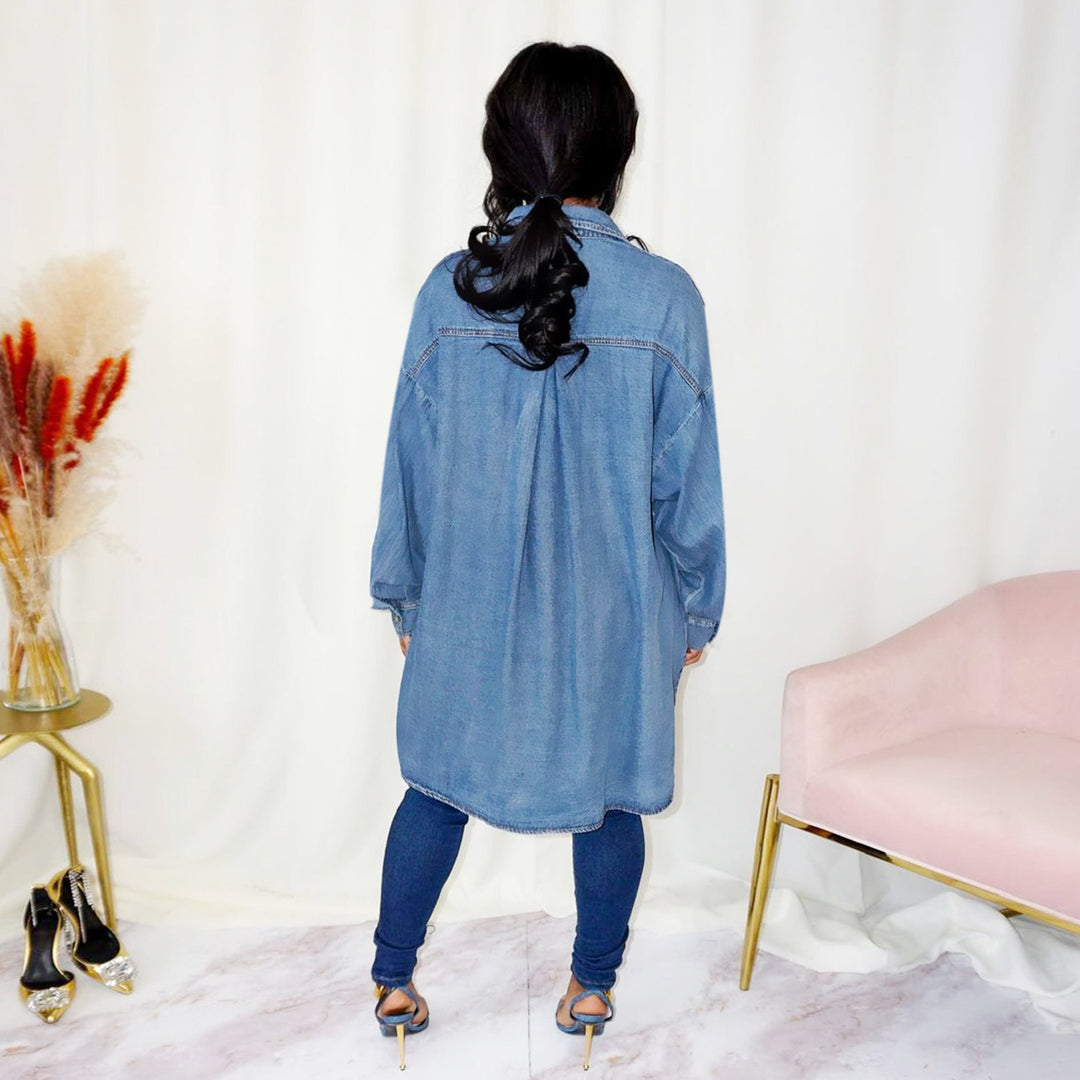 Women's Oversized Denim Shirt Jacket with Flap Pockets and Extended Cut Mune Fashion