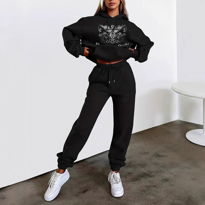 Women's two-piece lounge set hooded sweatshirt cropped and high-waist jogging pants with angel motif and elastic waistband Mune Fashion