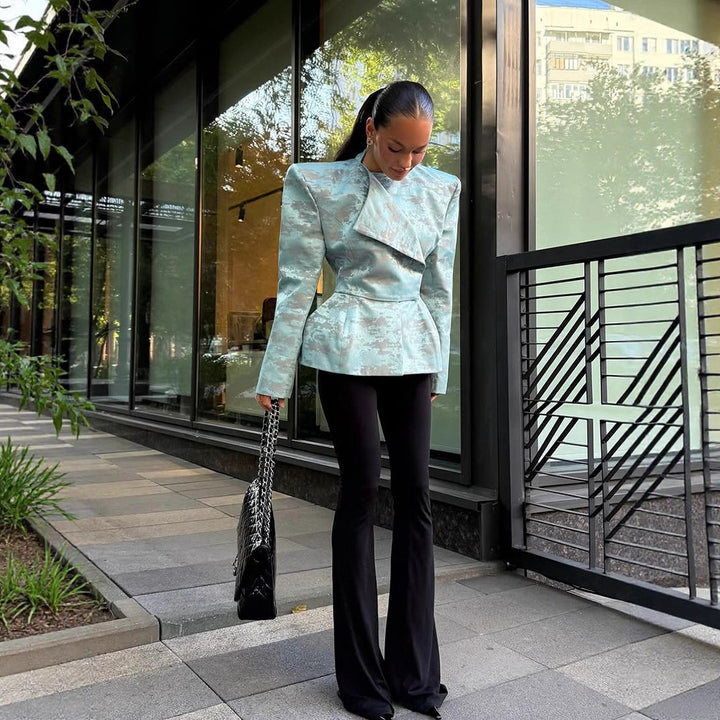 Ladies Tailored Jacquard Blazer with Defined Shoulders, Peplum and Asymmetrical Lapel Mune Fashion