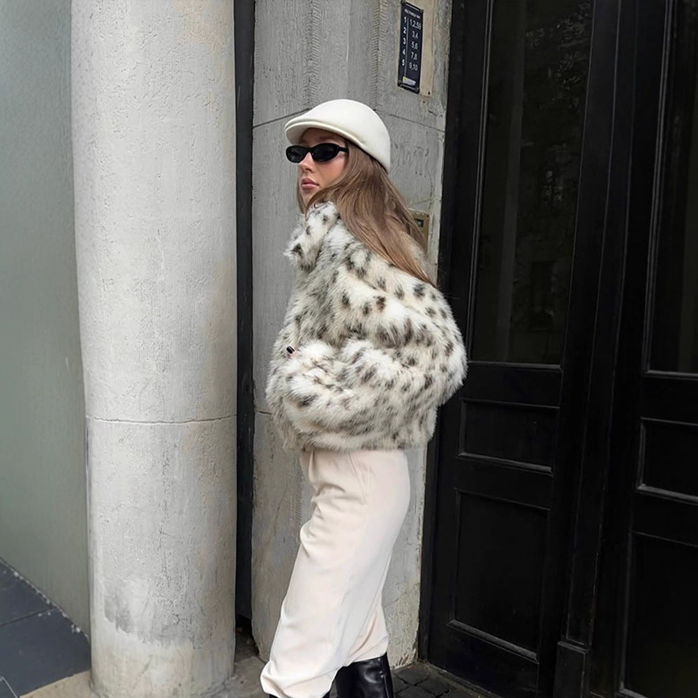 Women’s Short Bomber Jacket made of Faux Fur with Dalmatian Pattern and Stand-Up Collar Mune Fashion