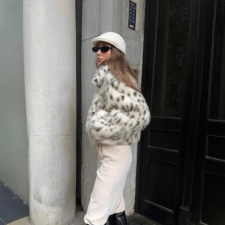 Women’s Short Bomber Jacket made of Faux Fur with Dalmatian Pattern and Stand-Up Collar Mune Fashion