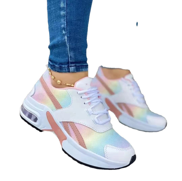 Women's sporty comfort sneakers with visible air cushioning, mesh fabric and leather-look panels Mune Fashion