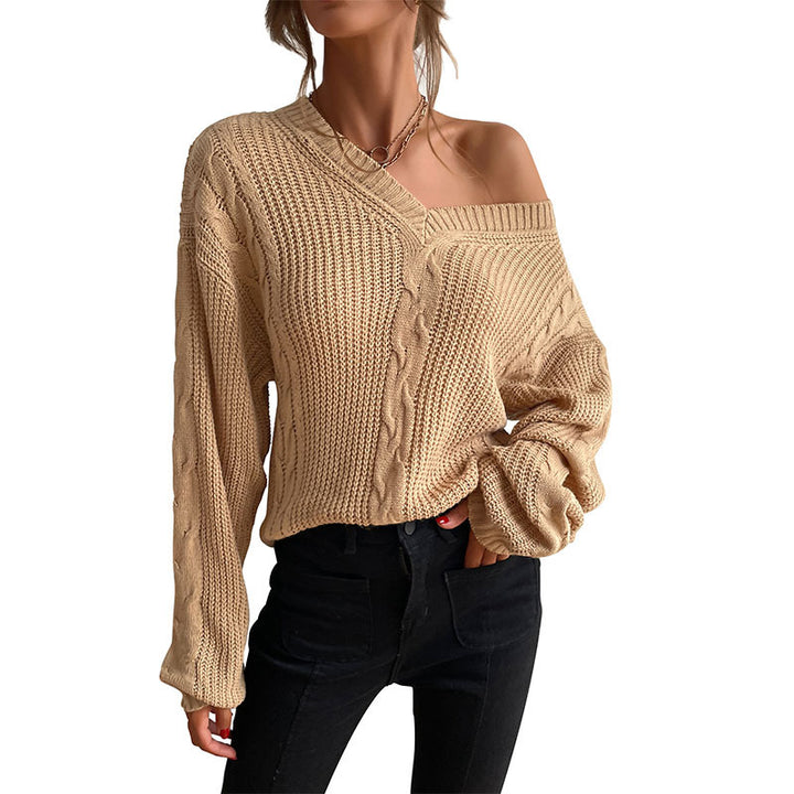 Ladies chunky knit oversized sweater with cable detail and wide V-neck Mune Fashion