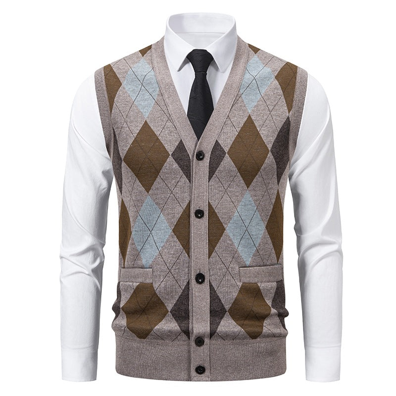 Men's fine-knit vest with V-neck, button placket and diamond pattern Mune Fashion