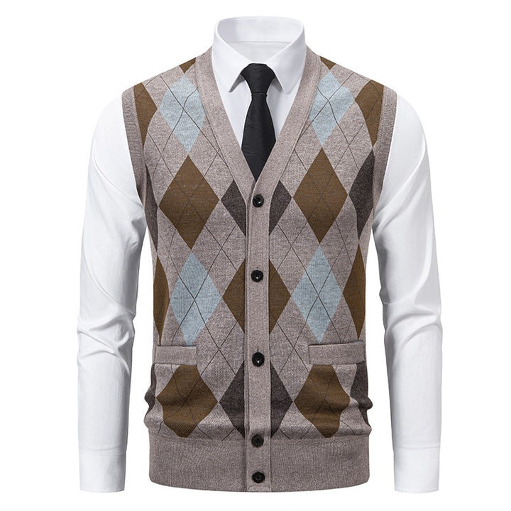 Men's fine-knit vest with V-neck, button placket and diamond pattern Mune Fashion