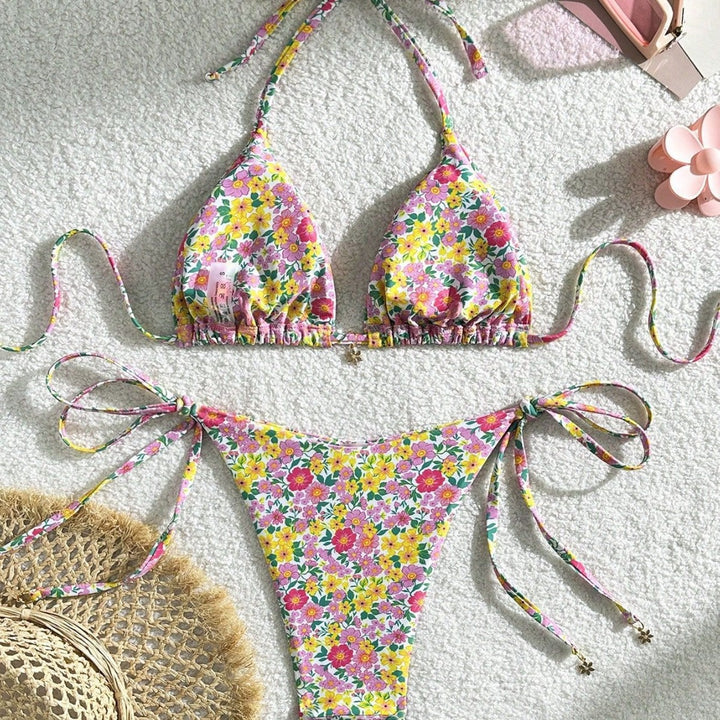 Women's Triangle Bikini with Playful Floral Design Mune Fashion