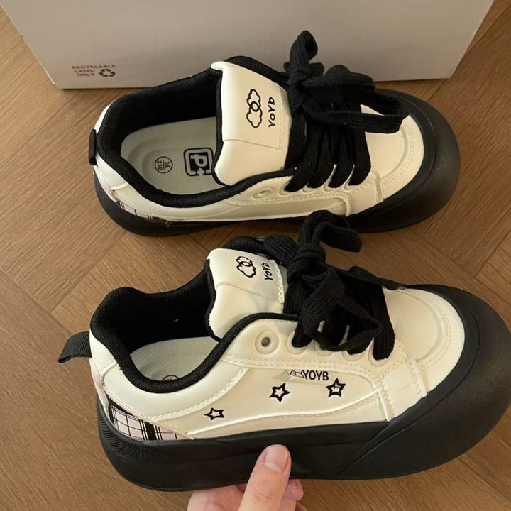 Women's High-Front Sneakers with Trendy Platform and Star Applications Mune Fashion