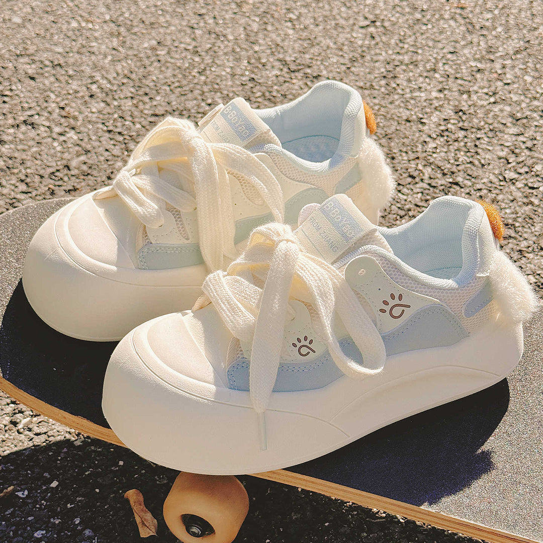 Women's sneaker with plush lining and flexible laces Mune Fashion