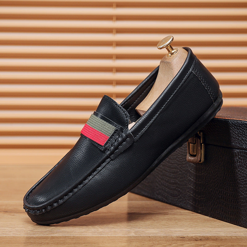 Men's Elegant Moccasins with Fashionable Detail